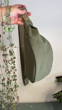 Carica l'immagine nel visualizzatore di Gallery, Moon Bag - verde militare/righe rosa e verdi (Stripes)