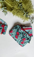 Carica l'immagine nel visualizzatore di Gallery, Pocket Pochette con tasca (Mini) - Papaveri e soffioni