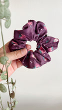 Load image into Gallery viewer, Scrunchie - Fragole