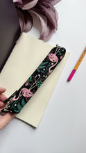 Carica l'immagine nel visualizzatore di Gallery, Astuccio Birillo - Fenicotteri
