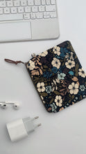 Load image into Gallery viewer, Pochette  - Flower  Harvest
