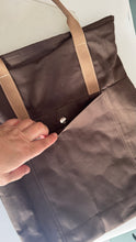 Carica l'immagine nel visualizzatore di Gallery, Tote Bag Tamalito - Brown / Japan (Nippori)