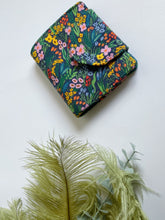 Load image into Gallery viewer, Le Petit - Garden Flowers blue