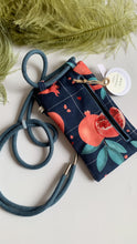 Carica l'immagine nel visualizzatore di Gallery, Astuccio porta cellulare (Cordino) - Melograno