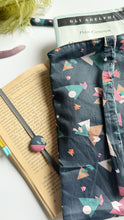 Carica l'immagine nel visualizzatore di Gallery, Custodia per libri (standard) - 80’s