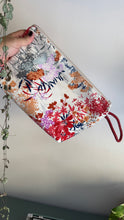 Carica l'immagine nel visualizzatore di Gallery, Beauty - Flowers