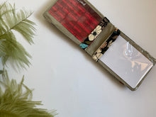 Carica l'immagine nel visualizzatore di Gallery, Pocket card - Flower Harvest