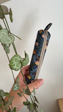 Carica l'immagine nel visualizzatore di Gallery, Astuccio Birillo - Foglie Blue (Nippori)