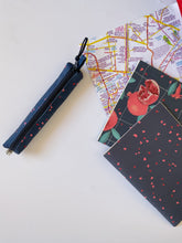 Carica l'immagine nel visualizzatore di Gallery, Quaderno A5 + Quaderno Maxi + Birillo (Chicchi di Melograno)