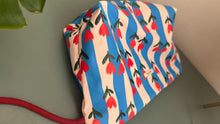 Carica l'immagine nel visualizzatore di Gallery, Gocce Pochette Maxi (idrorepellente) - Tulipani