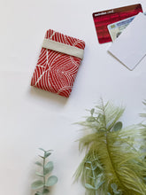 Carica l'immagine nel visualizzatore di Gallery, Pocket card - Onde