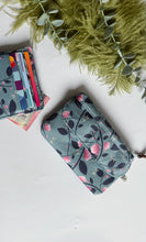 Carica l'immagine nel visualizzatore di Gallery, Pocket Pochette con tasca (Mini) - Magnolie e Libellule