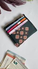 Carica l'immagine nel visualizzatore di Gallery, Porta Tessere  - Mattonelle Verdi