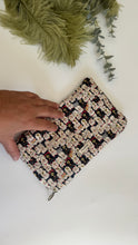Carica l'immagine nel visualizzatore di Gallery, Pochette trapuntata - gatto della fortuna (Nippori)