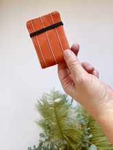 Load image into Gallery viewer, Pocket card - Lines Ruggine