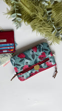 Carica l'immagine nel visualizzatore di Gallery, Pocket Pochette con tasca (Mini) - Papaveri e soffioni