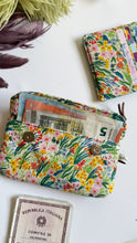 Load image into Gallery viewer, Pocket Pochette con tasca (Mini) - Garden Flowers