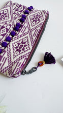 Load image into Gallery viewer, Pochette Midi - Geometrica viola e bianca