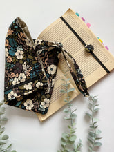 Carica l'immagine nel visualizzatore di Gallery, Custodia per libri (Maxi) - FLOWER HARVEST