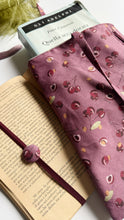 Carica l'immagine nel visualizzatore di Gallery, Custodia per libri (standard) - Ciliegie