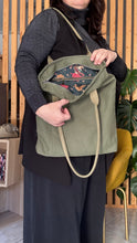 Load image into Gallery viewer, Tote Bag Tamalito - Verde militare / Dragon