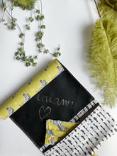 Carica l'immagine nel visualizzatore di Gallery, (Piccolo difetto)Lavagnetta portatile - Zebre