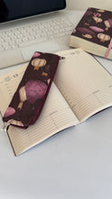 Carica l'immagine nel visualizzatore di Gallery, Astuccio con elastico per agende Pocket (mini mini) No per formato A5 - Lanterne