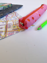 Carica l'immagine nel visualizzatore di Gallery, Astuccio Birillo - Rosa Pois