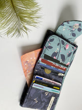 Carica l'immagine nel visualizzatore di Gallery, Le Petit - Magnolie e libellule