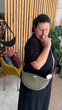 Load image into Gallery viewer, Moon Bag - verde militare/righe rosa e verdi (Stripes)