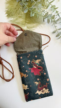 Carica l'immagine nel visualizzatore di Gallery, Astuccio porta cellulare - Dragon