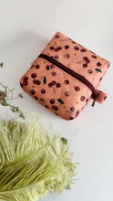 Carica l'immagine nel visualizzatore di Gallery, Mini trousse - Ciliegie Salmone