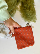 Load image into Gallery viewer, Pochette  - Lines ruggine