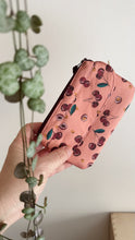 Carica l'immagine nel visualizzatore di Gallery, Pocket Pochette con tasca (Mini) - Ciliegie Salmone