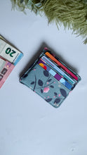 Carica l'immagine nel visualizzatore di Gallery, Porta Tessere  - Magnolie e Libellule