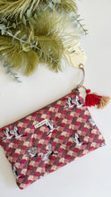 Carica l'immagine nel visualizzatore di Gallery, Pochette trapuntata - Airone ventagli (Nippori)