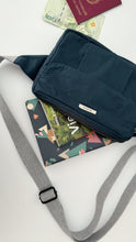 Carica l'immagine nel visualizzatore di Gallery, Marsupio Tamalito (taglia M/L) - blue/Fiori senape