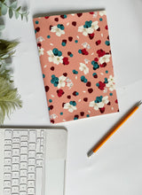 Carica l'immagine nel visualizzatore di Gallery, Quaderno Maxi - Mirtilli e Lamponi