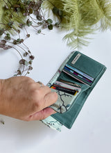 Load image into Gallery viewer, Le Petit - Vie the boheme