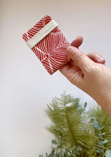 Carica l'immagine nel visualizzatore di Gallery, Pocket card - Onde