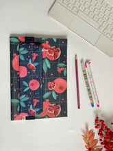 Carica l'immagine nel visualizzatore di Gallery, Quaderno Maxi - Melograno