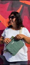 Carica l'immagine nel visualizzatore di Gallery, Marsupio Tamalito (taglia M/L) - smockey green/80’s