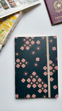 Carica l'immagine nel visualizzatore di Gallery, Travel Journal - Mattonelle