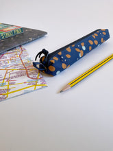 Carica l'immagine nel visualizzatore di Gallery, Astuccio Birillo - Blue Pois