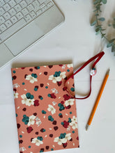 Load image into Gallery viewer, Quaderno Maxi + Segnalibro (Lamponi e Mirtilli)