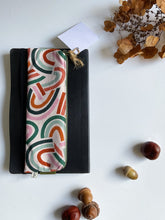 Carica l'immagine nel visualizzatore di Gallery, Astucc-iaiami (mini) - Rainbow