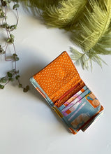 Carica l'immagine nel visualizzatore di Gallery, Le Petit - Orange Juice (azzurrino)