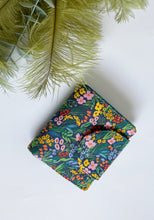 Load image into Gallery viewer, Le Petit - Garden Flowers blue