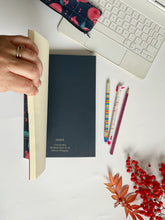 Carica l'immagine nel visualizzatore di Gallery, Quaderno Maxi - Melograno