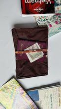 Carica l'immagine nel visualizzatore di Gallery, Porta Passaporto + Travel Journal - Albicocche